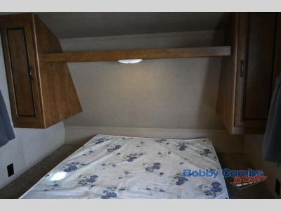 2017 Keystone RV Zinger - Photo 7