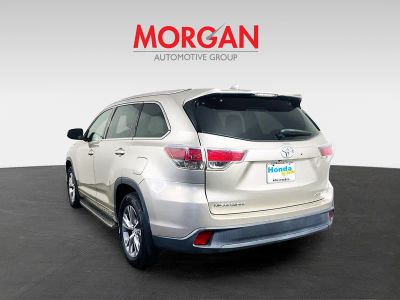 2015 Toyota Highlander — detail view
