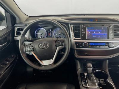 2015 Toyota Highlander — photo 19 view