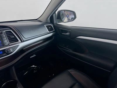 2015 Toyota Highlander — photo 20 view