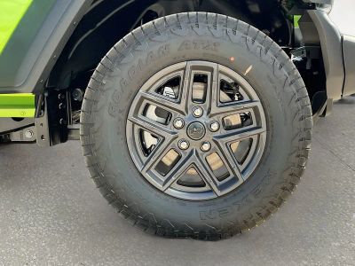 2026 Jeep Wrangler — photo 26 view
