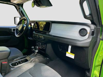 2026 Jeep Wrangler — photo 25 view