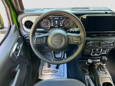 2026 Jeep Wrangler — photo 19 view