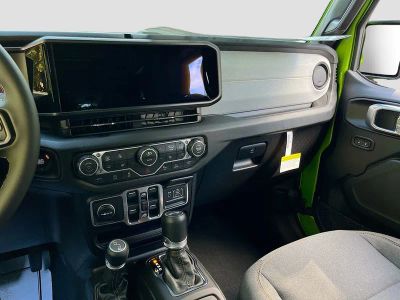 2026 Jeep Wrangler — photo 20 view