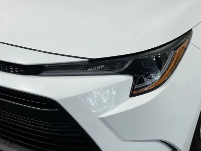 2025 Toyota Corolla — photo 9 view