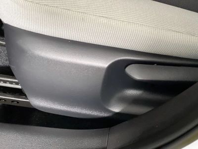 2025 Toyota Corolla — photo 13 view