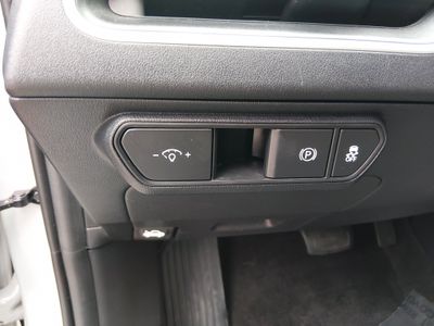 2025 Kia K4 — photo 13 view