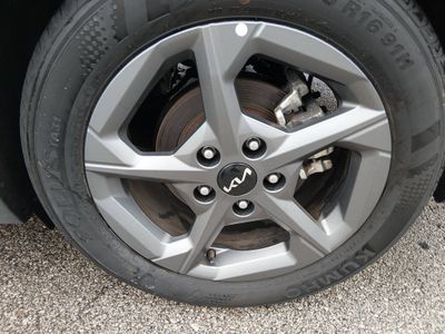 2025 Kia K4 — photo 10 view