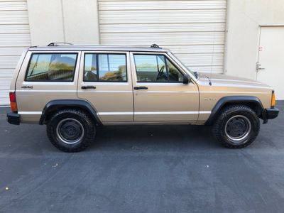 1989 Jeep Cherokee - Photo 8