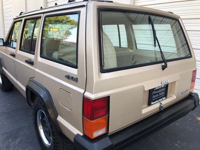 1989 Jeep Cherokee - Photo 9