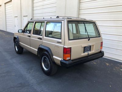 1989 Jeep Cherokee - Photo 6