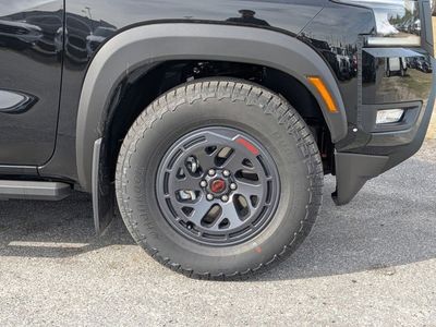 2026 Nissan Frontier — photo 11 view
