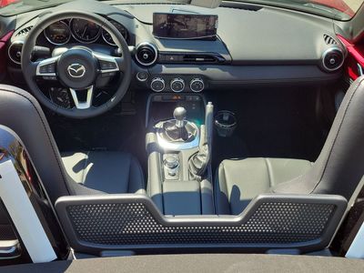 2026 Mazda MX-5 Miata - Photo 14