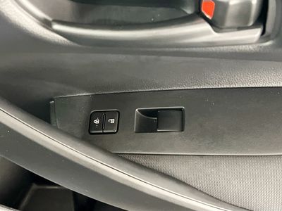 2025 Toyota Corolla Hybrid - Photo 27