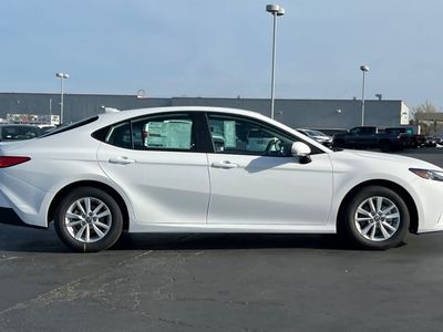 2026 Toyota Camry - Photo 8