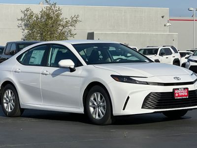 2026 Toyota Camry - Photo 9