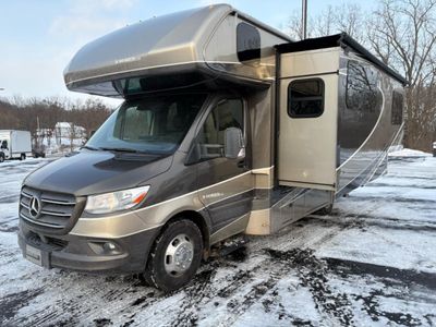 2022 Dynamax Isata - Photo 1