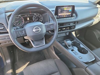 2025 Nissan Rogue - Photo 2