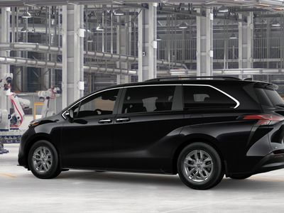2026 Toyota Sienna — detail view