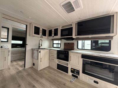 2024 Forest River Grand Surveyor - Photo 14
