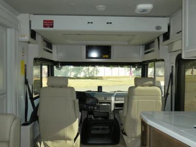 2026 Fleetwood Bounder - Photo 12