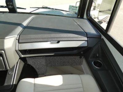 2026 Fleetwood Bounder - Photo 10