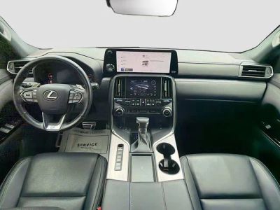 2023 Lexus LX — photo 17 view
