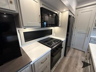2026 Brinkley Model Z - Photo 22