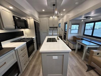 2026 Brinkley Model Z - Photo 21