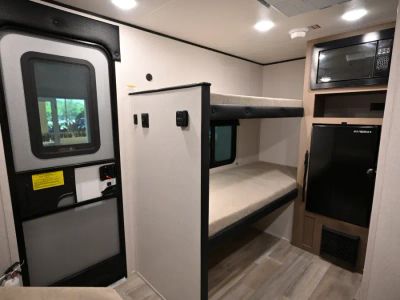 2026 Jayco PROWLER LYNX - Photo 17