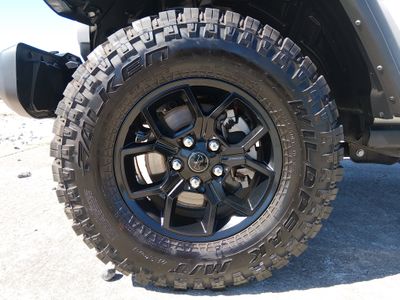 2025 Jeep Wrangler — photo 10 view