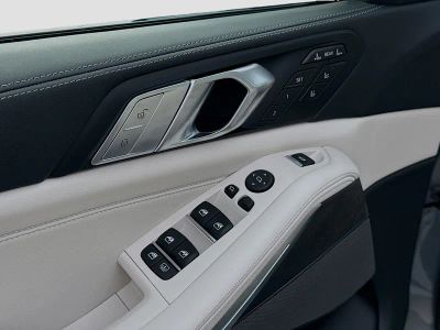 2026 BMW X7 — photo 24 view