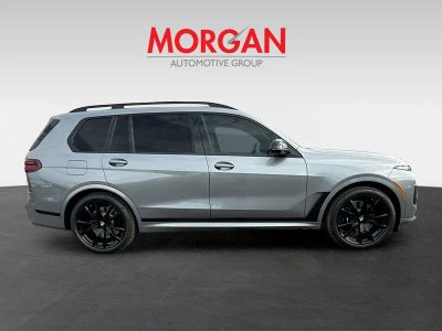 2026 BMW X7 — side profile view