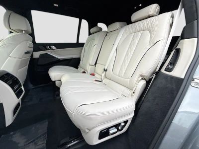 2026 BMW X7 — photo 22 view