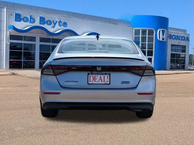 2026 Honda Accord Hybrid - Photo 4