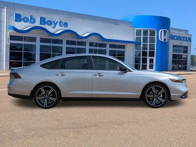 2026 Honda Accord Hybrid - Photo 6