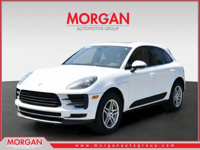 2019 Porsche Macan Base in White — front three-quarter view
