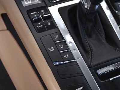 2019 Porsche Macan — photo 14 view