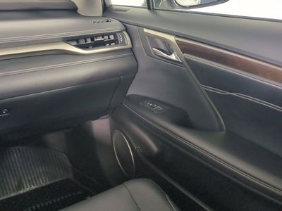 2019 Lexus RX - Photo 19