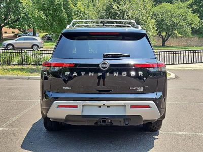 2023 Nissan Pathfinder — detail view