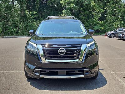 2023 Nissan Pathfinder — side profile view