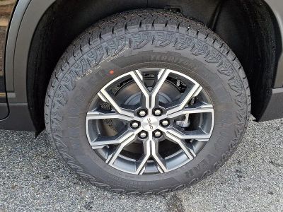 2026 GMC Acadia — detail view