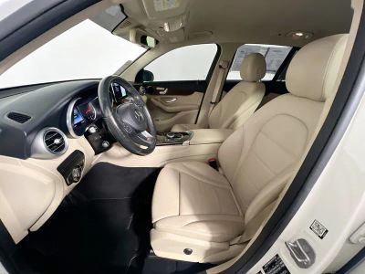 2017 Mercedes-Benz GLC — photo 12 view