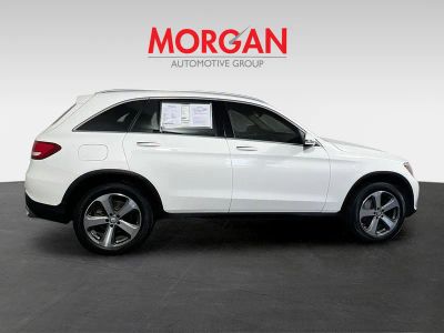 2017 Mercedes-Benz GLC — side profile view