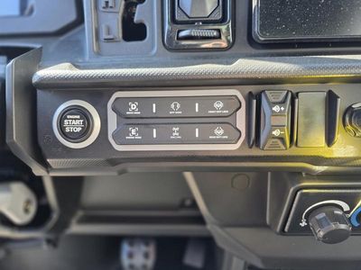 2026 Can-Am Defender Limited HD11 - Photo 9