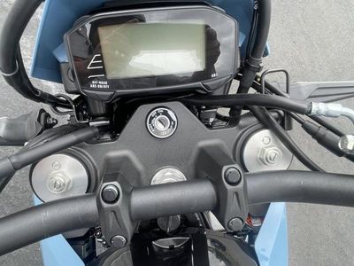 2025 Suzuki DR-Z4SMM5 - Photo 10