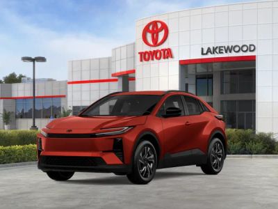 2026 Toyota C-HR SE in Tandoori — front three-quarter view