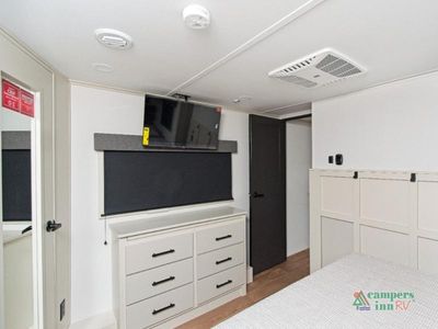 2026 Grand Design Solitude - Photo 28