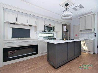 2026 Grand Design Solitude - Photo 14