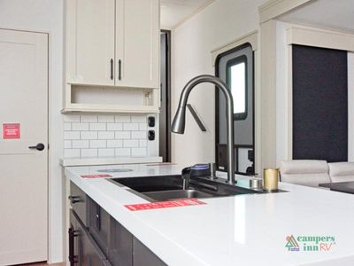 2026 Grand Design Solitude - Photo 17